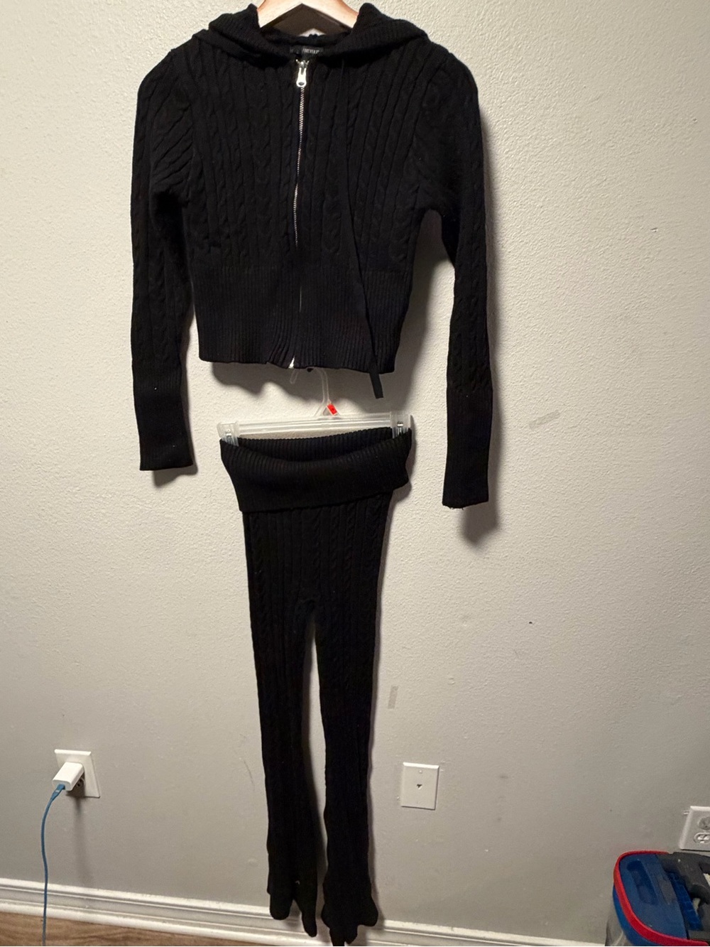 Forever 21 Black Cable-Knit Hoodie & Ribbed Waist Leggings Set